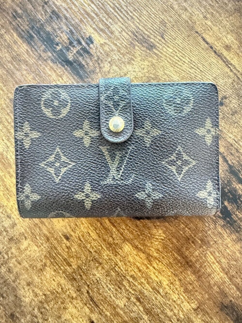 Louis Vuitton Monogram Kiss Lock Bifold Wallet Porte Monnaie LegitGrails Authent